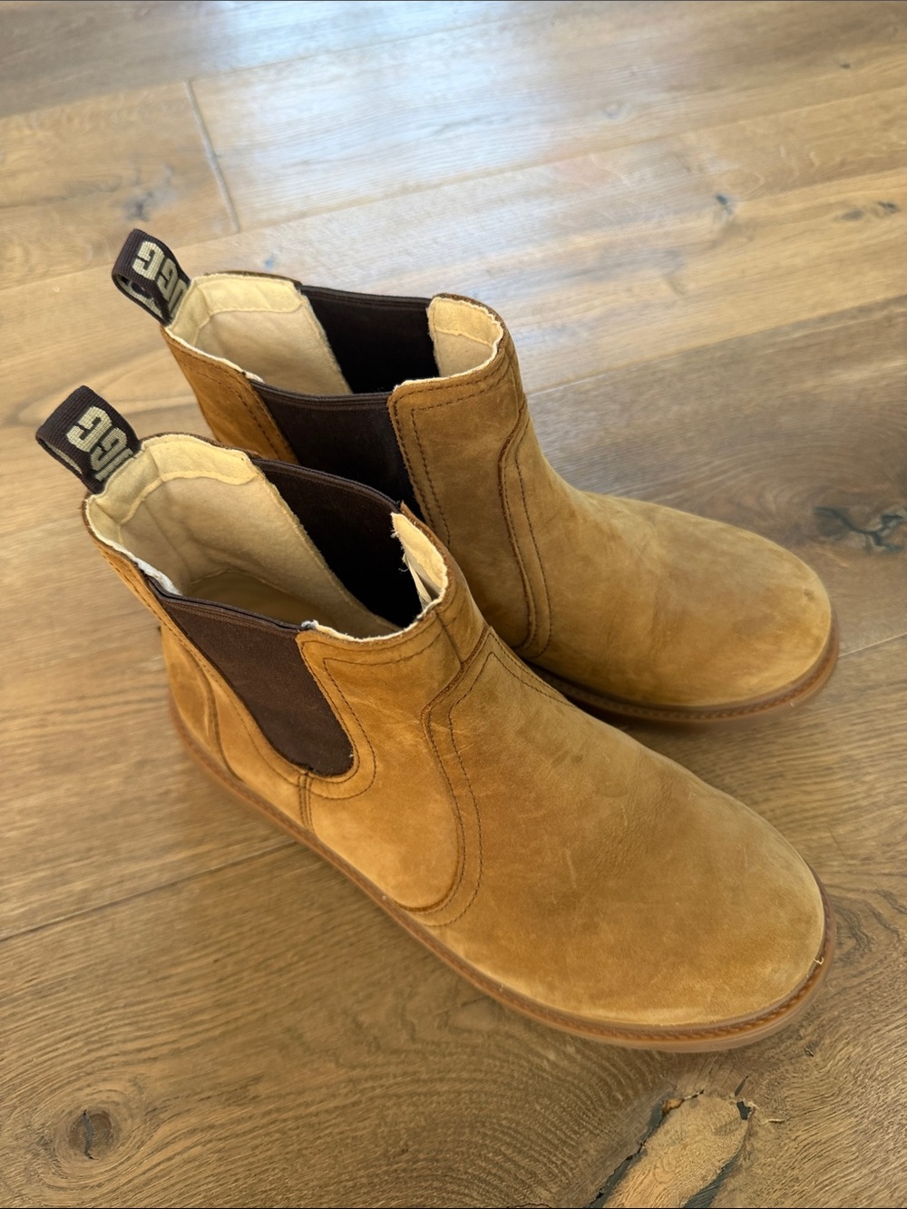 UGG Kids Tan Chelsea Suede Boots